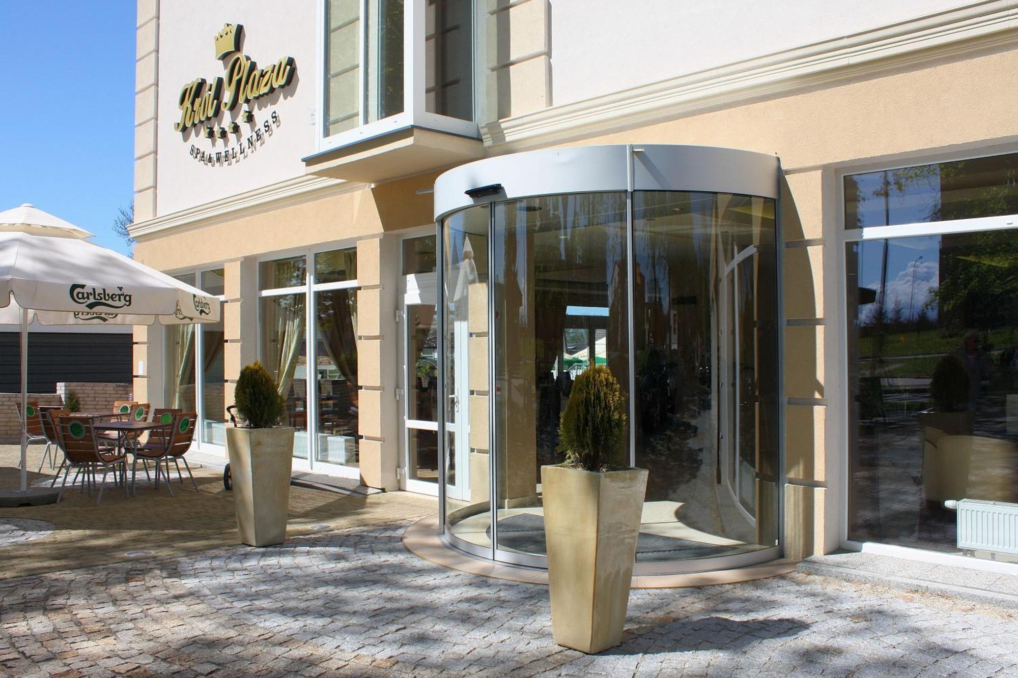 Krol Plaza Spa & Wellness Ярославец Экстерьер фото
